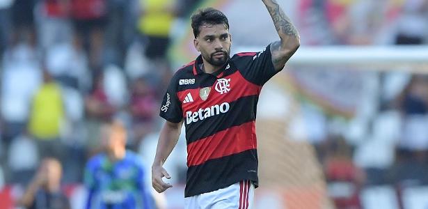 Flamengo avança à semifinal após duelo acirrado contra Botafogo com polêmicas em campo