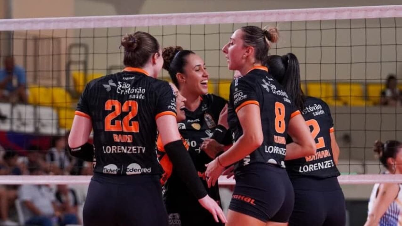 Flamengo e Osasco se enfrentam em duelo decisivo pela semifinal da Copa Brasil de Vôlei