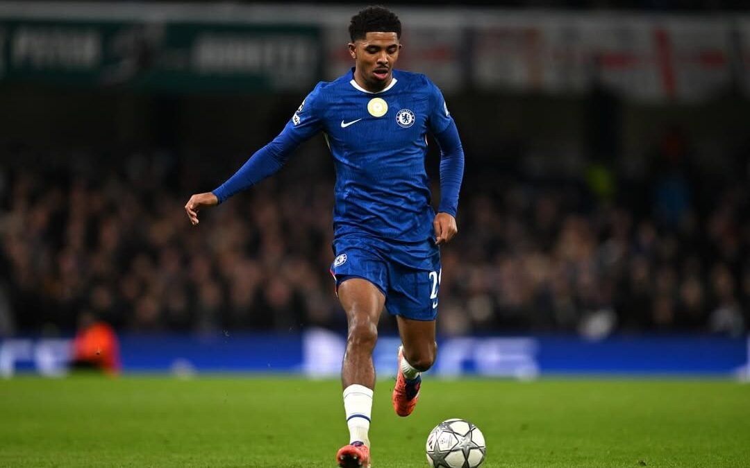 Premier League e polícia intensificam combate ao racismo nas redes sociais