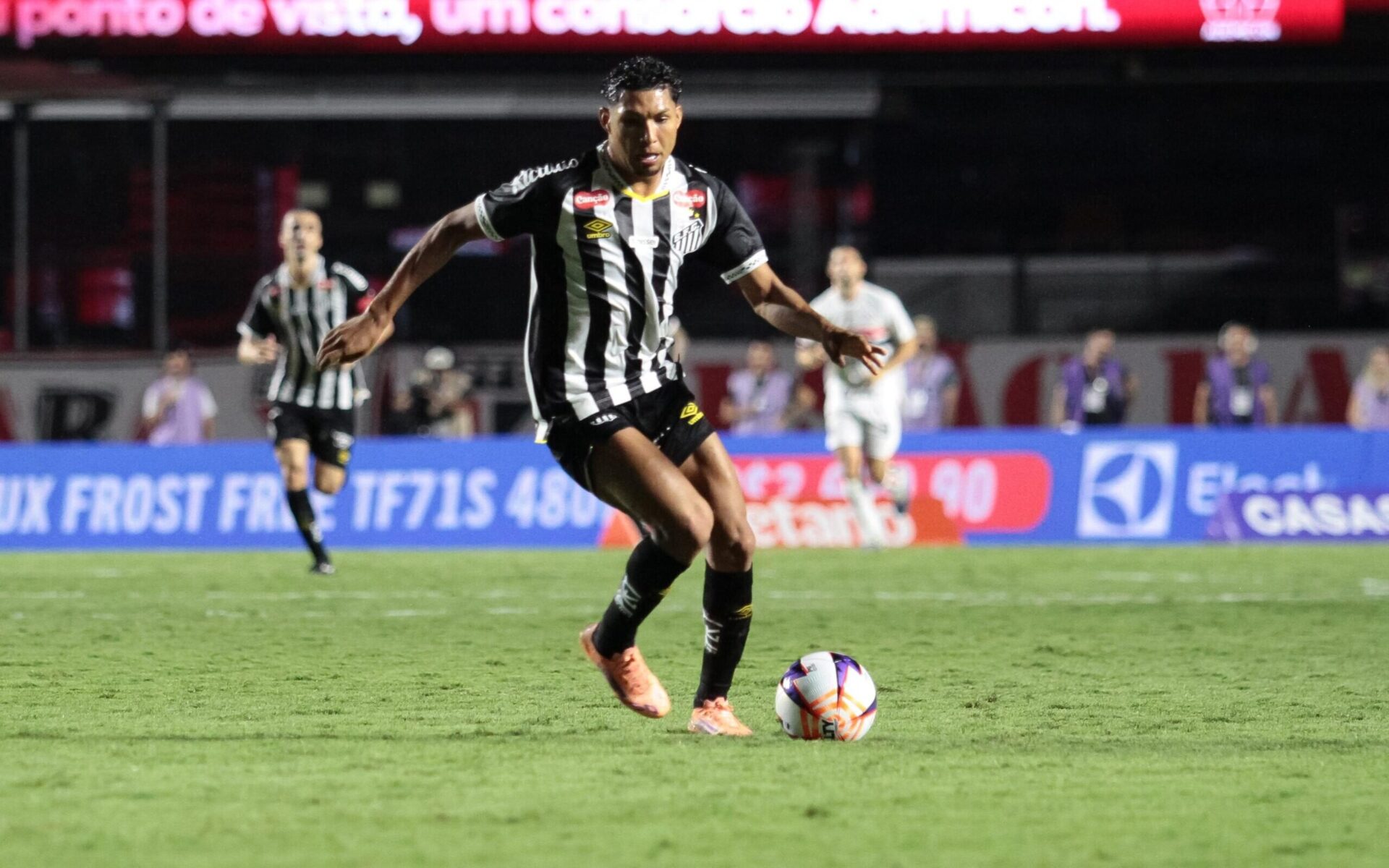 Rony estreia pelo Santos em clássico contra São Paulo e admite decepção com resultado – imagem do artigo