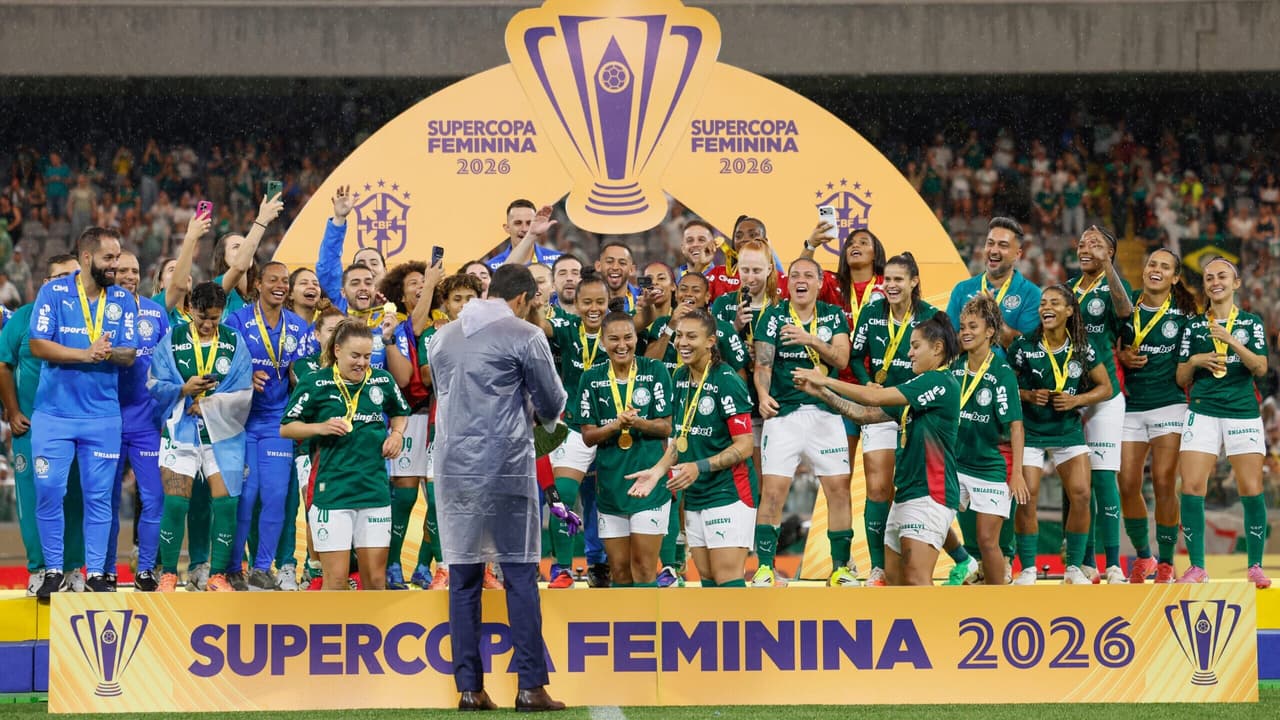Palmeiras conquista Supercopa Feminina em duelo eletrizante contra Corinthians – imagem do artigo
