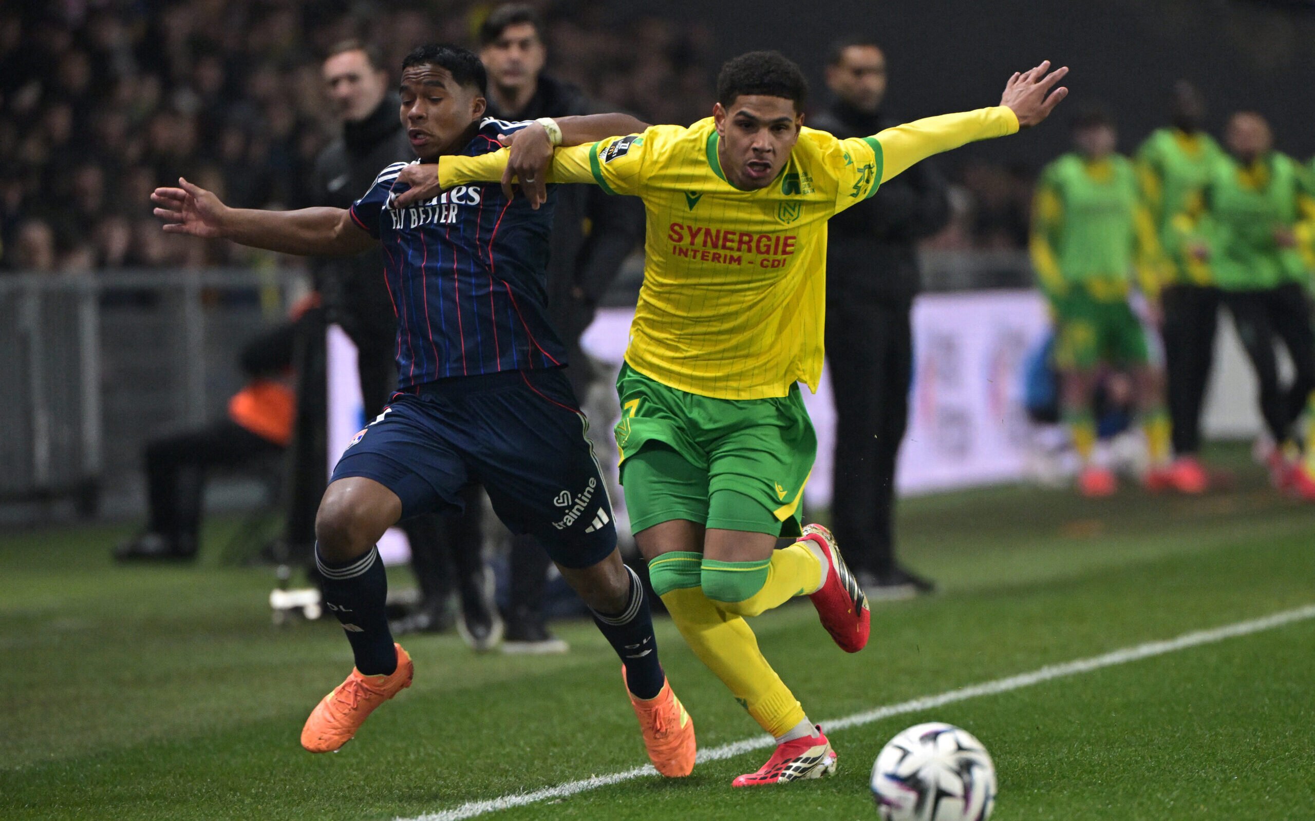 Paulo Fonseca sai em defesa de Endrick após expulsão polêmica contra Nantes