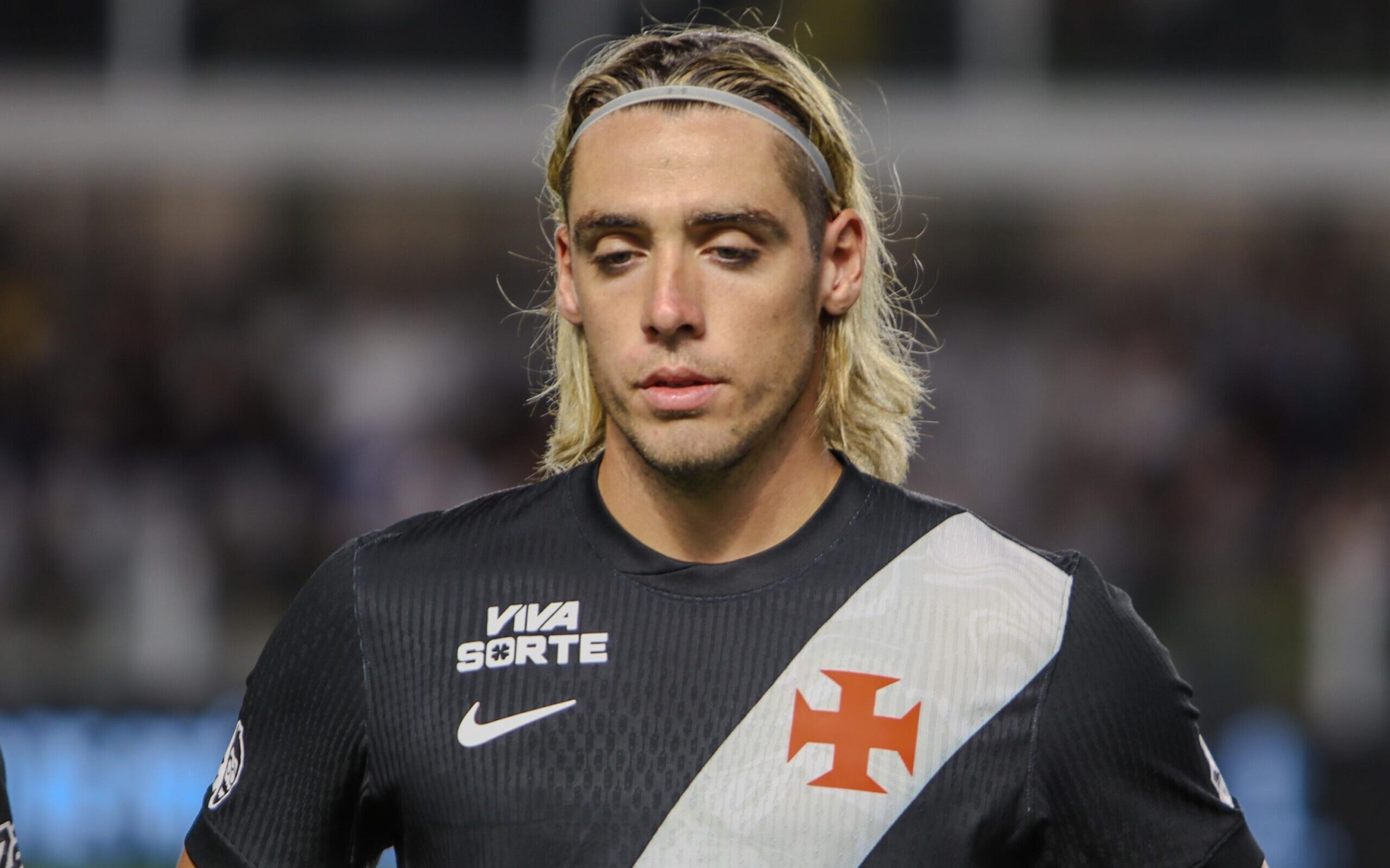 Vasco enfrenta crise ofensiva no Brasileirão 2026 e busca soluções para retomar o caminho dos gols