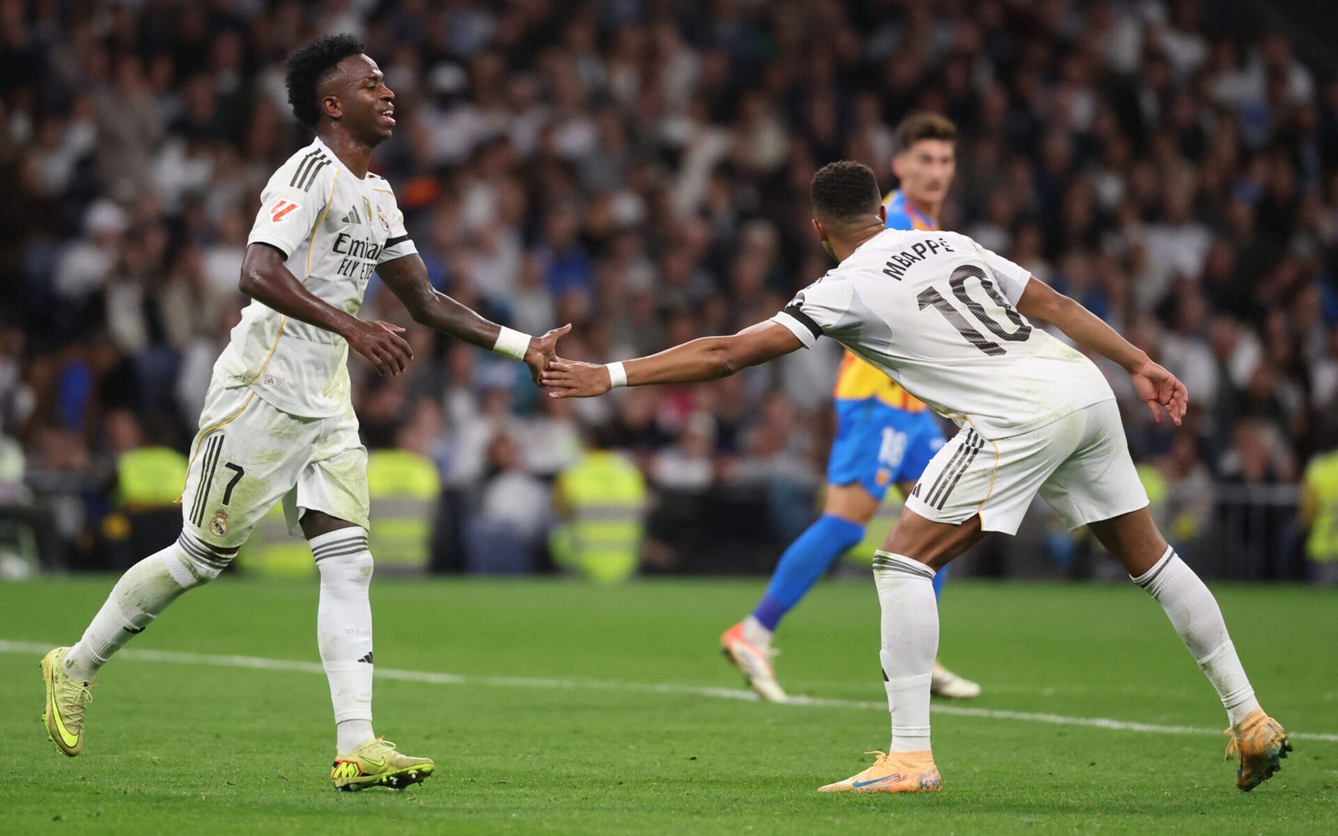 Real Madrid visita Valencia pela La Liga com mistério sobre Vini Jr