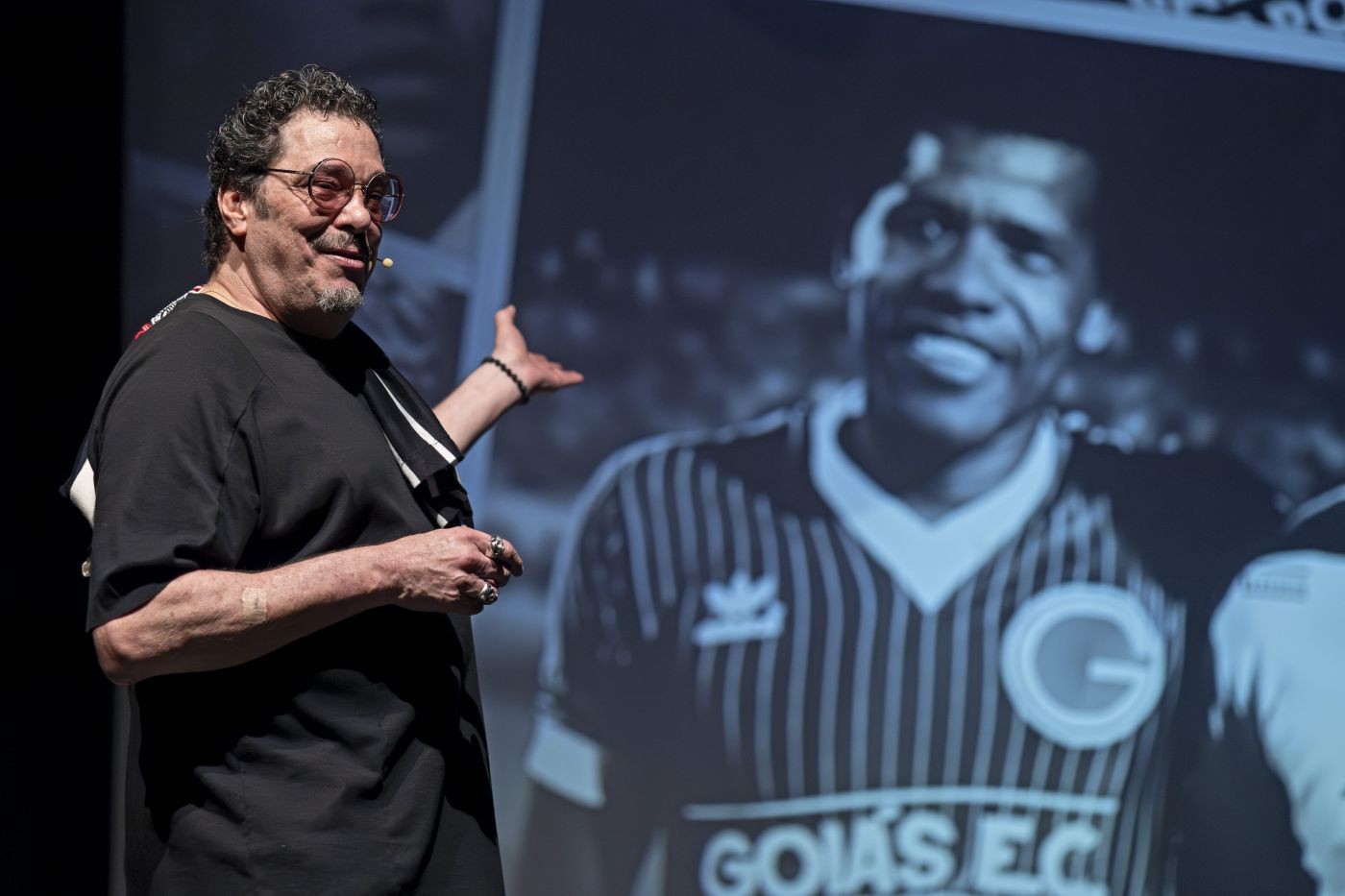 Casagrande estreia monólogo emocionante no Festival de Curitiba em 2026