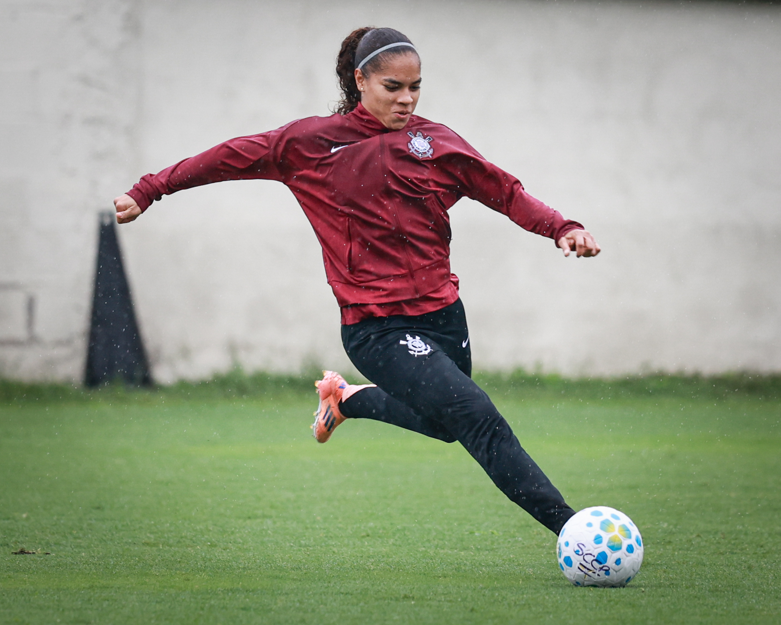 Corinthians se prepara com força total para clássico contra Palmeiras no Brasileirão Feminino