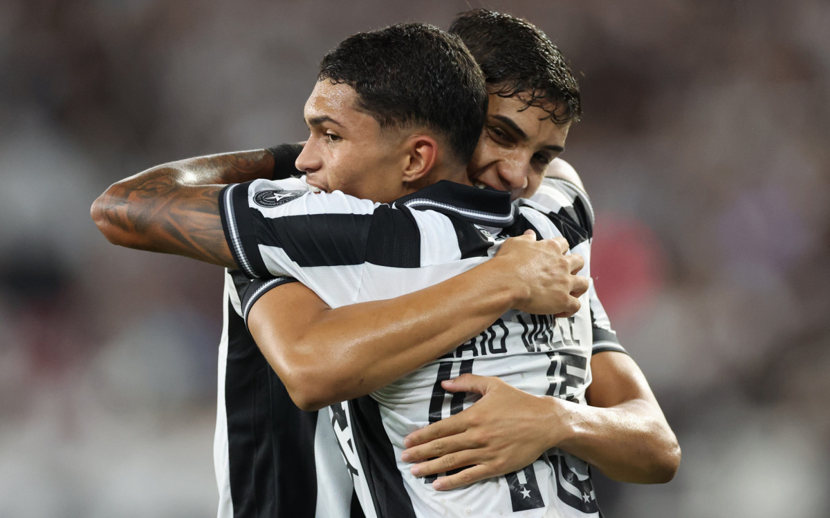 Botafogo espera reforços para clássico contra Flamengo após série de lesões