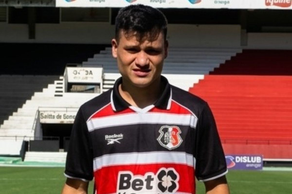 Santa Cruz reforça ataque com a chegada do experiente atacante Ronald