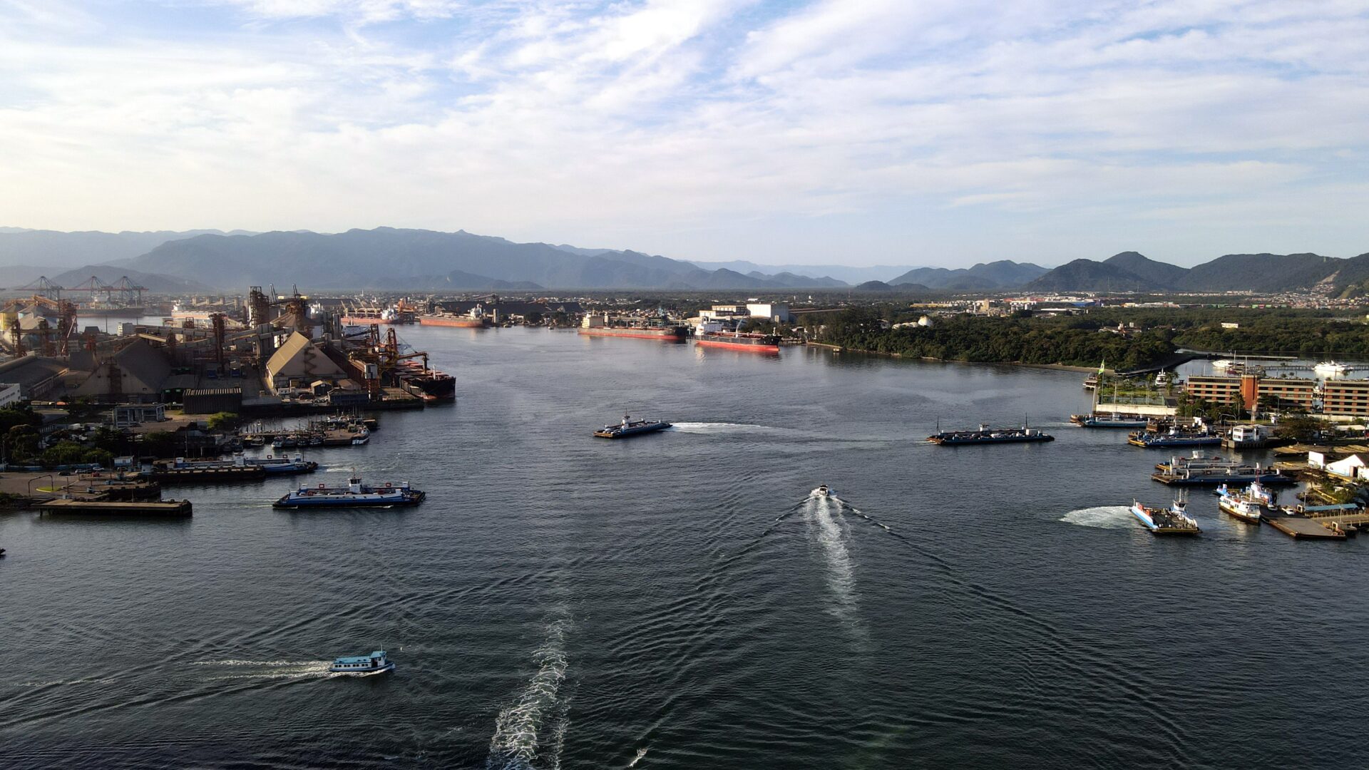 Porto de Santos e o desafio do VTMIS: por que a tecnologia é urgente para evitar prejuízos bilionários? – imagem do artigo