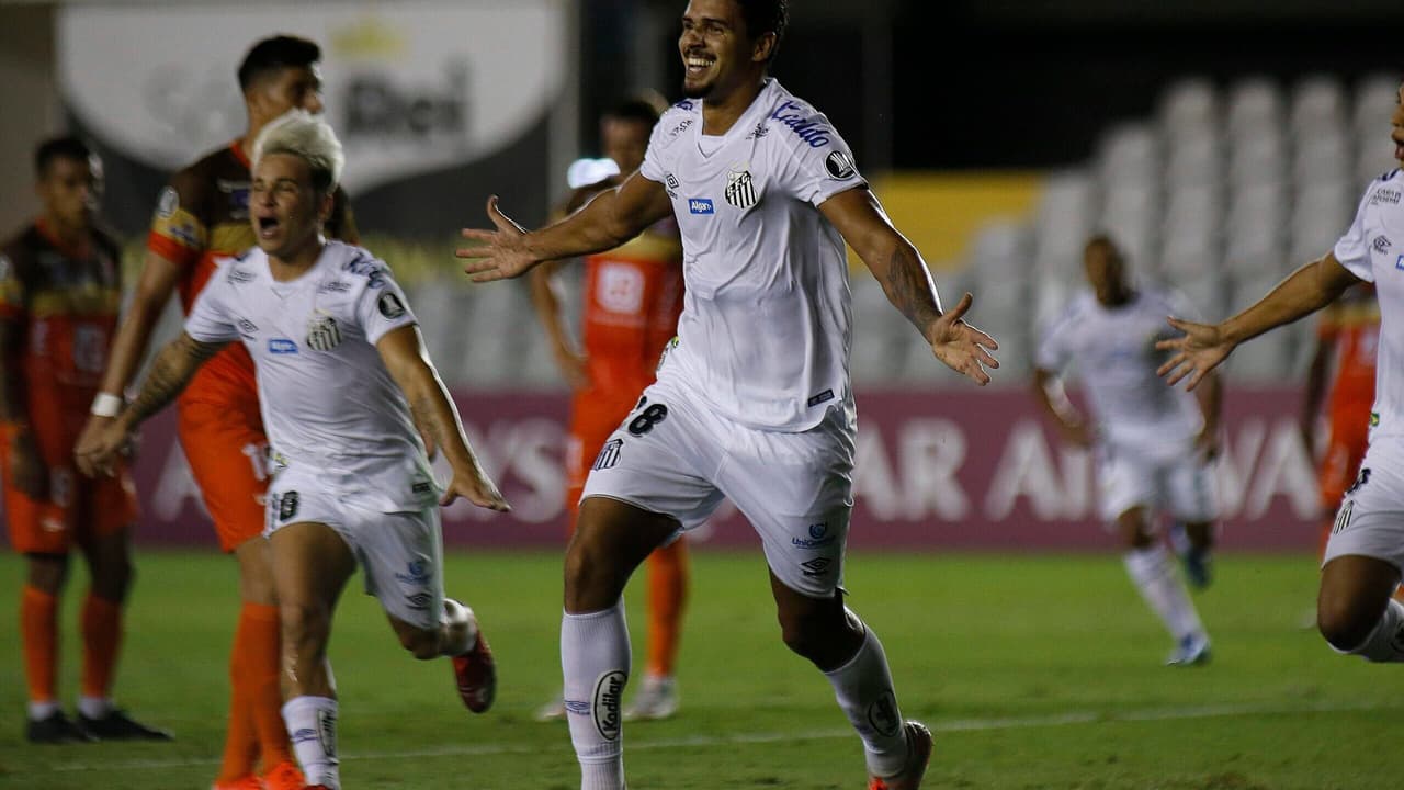 Lucas Veríssimo está de volta ao Santos: zagueiro assina por três temporadas – imagem do artigo