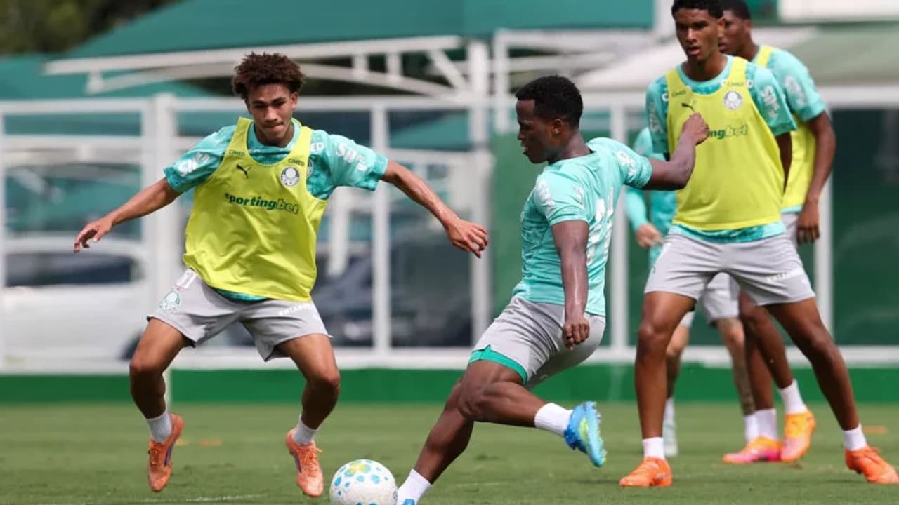 Palmeiras se prepara para duelo contra Grêmio com retorno de Jhon Arias e desfalques importantes