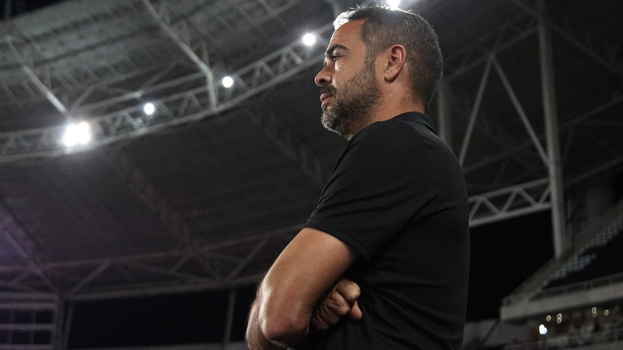 Artur Jorge é o novo técnico do Cruzeiro e chega com missão de reconstrução