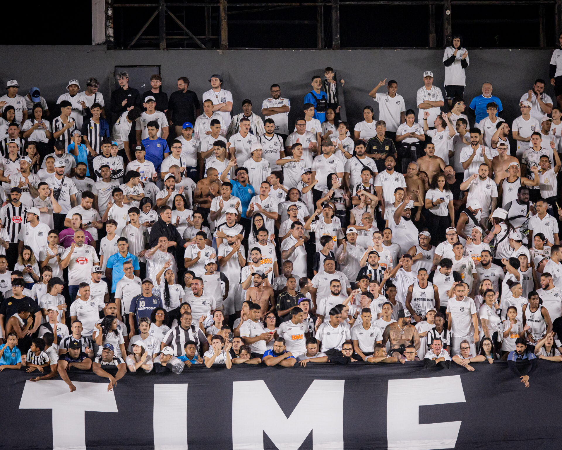 Santos promete festa na Vila Belmiro com ações especiais no clássico contra o Corinthians