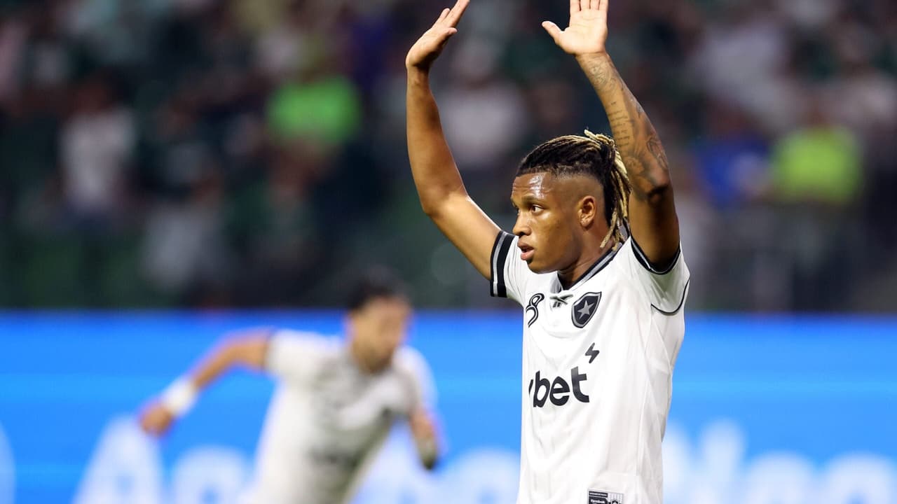 Botafogo busca afastar de vez o risco de rebaixamento com jogo decisivo contra Athletico-PR