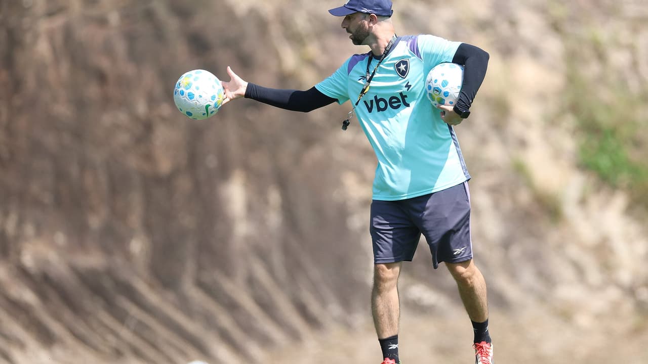 Botafogo enfrenta desfalques e novidades contra Athletico-PR na Arena da Baixada
