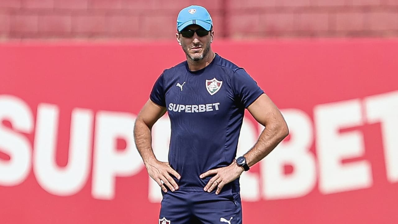 Fluminense encara Corinthians no Maracanã com possível retorno de Cano