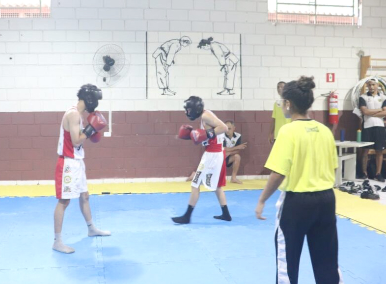 Inscrições abertas para turmas de boxe e futebol no Centro Esportivo Francisco Lisboa
