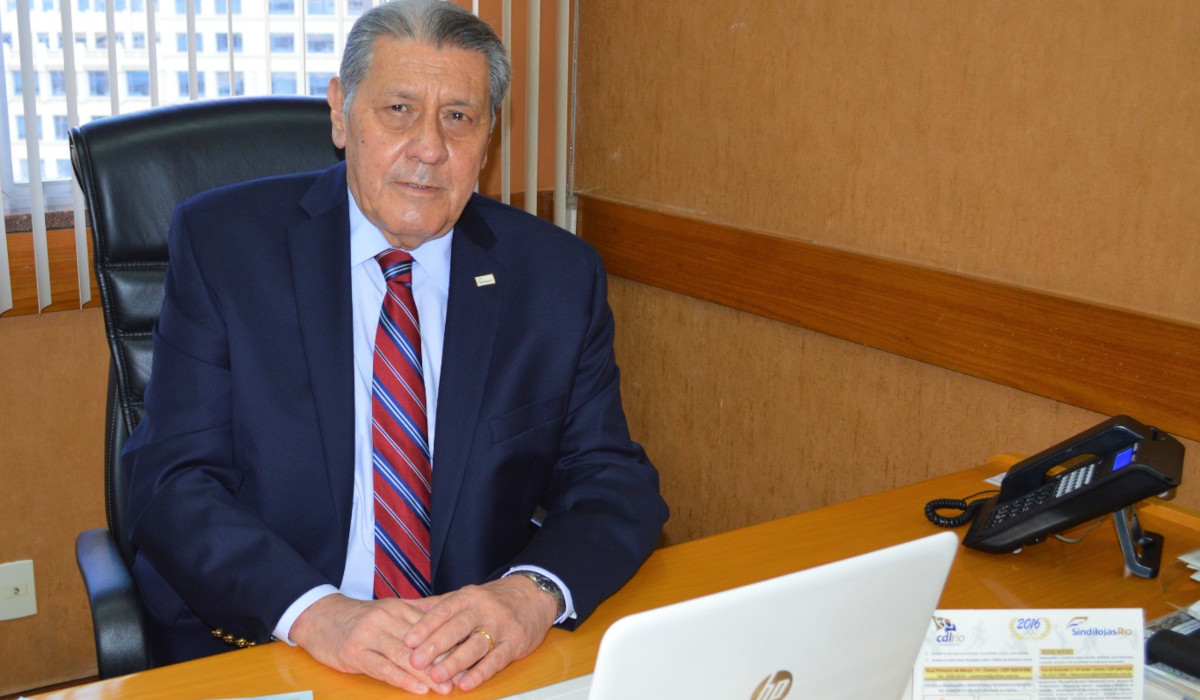 Comércio no Rio de Janeiro enfrenta queda enquanto economia brasileira cresce em 2025