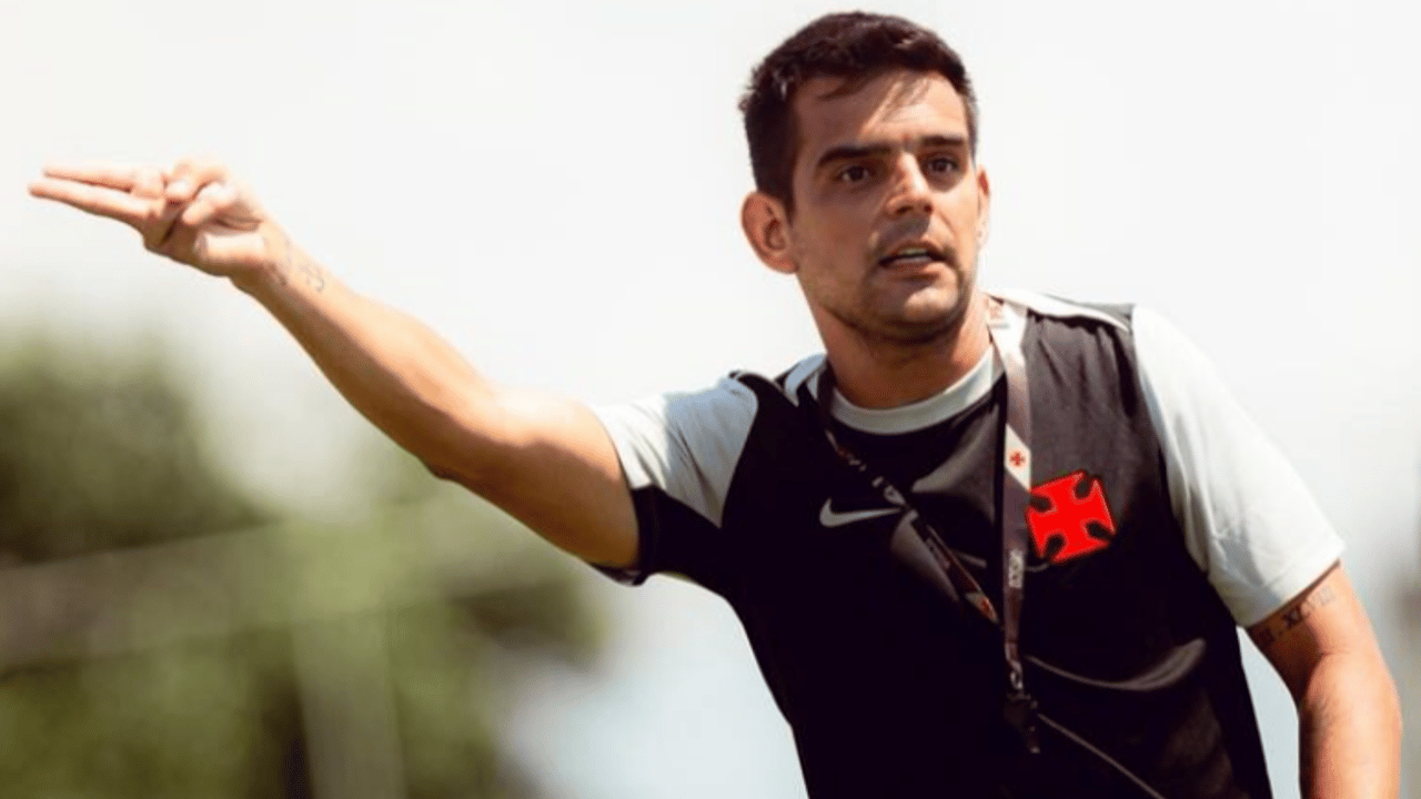 Vasco Sub-20 supera crise inicial e lidera o Brasileiro com futebol consistente