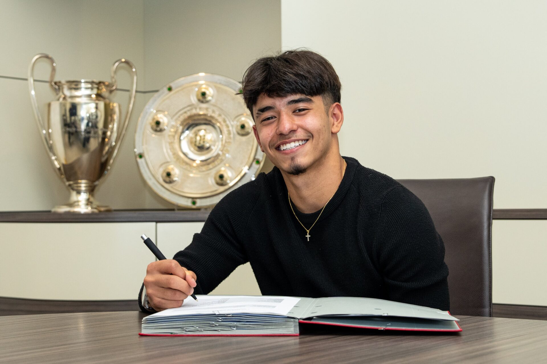 Maycon Cardozo, promessa do Bayern, decide entre Brasil e Portugal na carreira – imagem do artigo