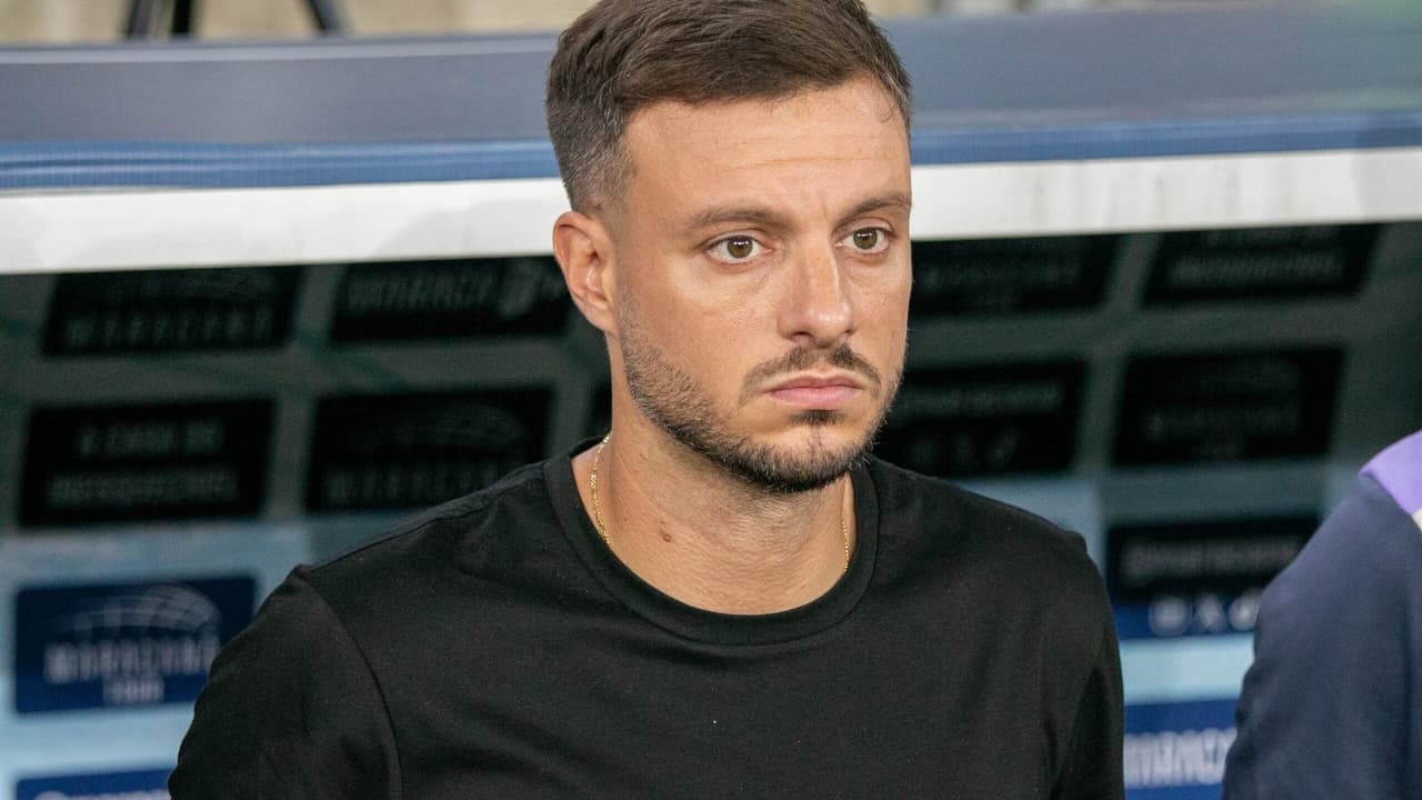 Botafogo vive instabilidade e troca de técnico pela sexta vez em pouco mais de um ano