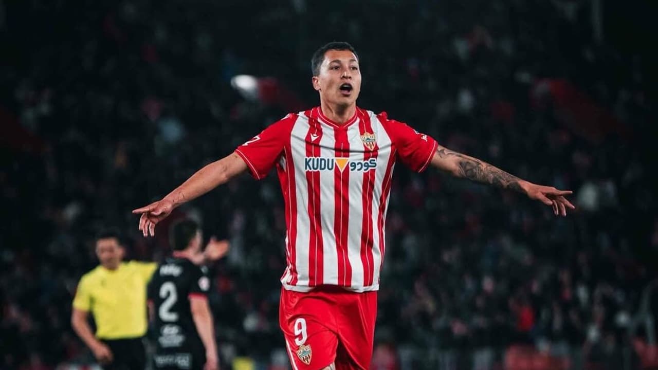 Thalys brilha no Almería e lidera time rumo à elite do futebol espanhol