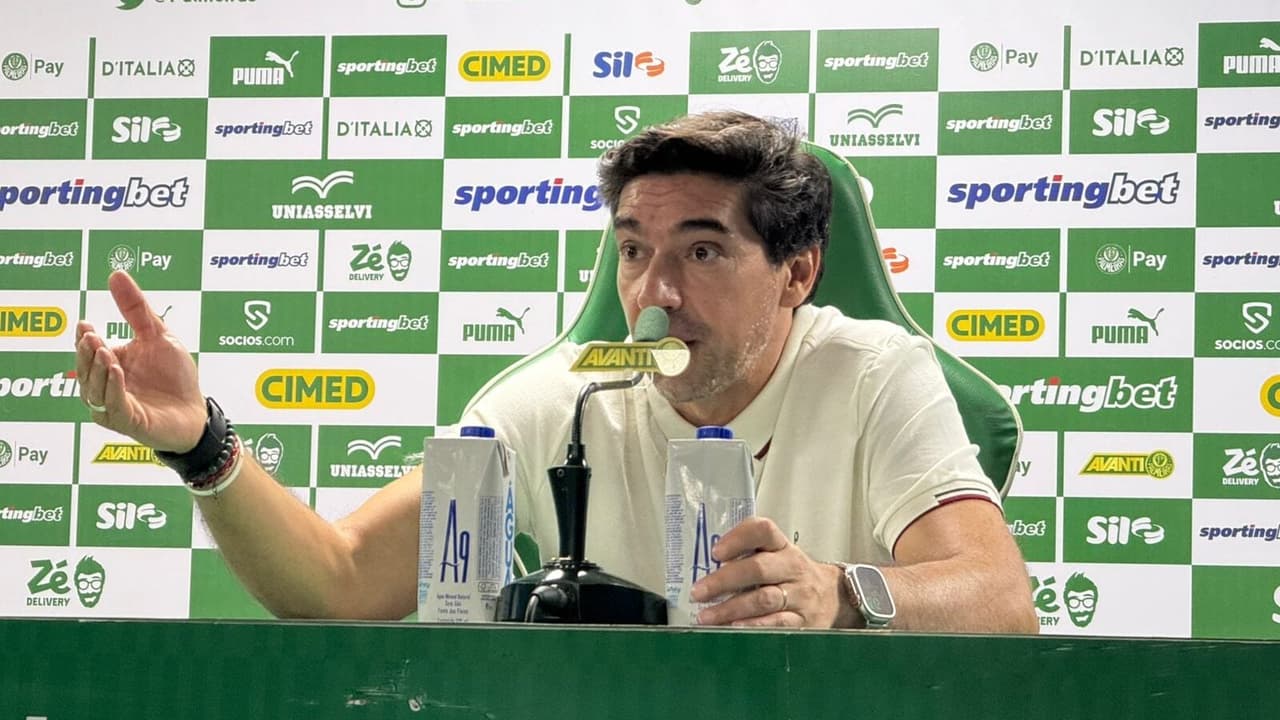 Abel Ferreira critica calendário apertado após vitória do Palmeiras no Brasileirão