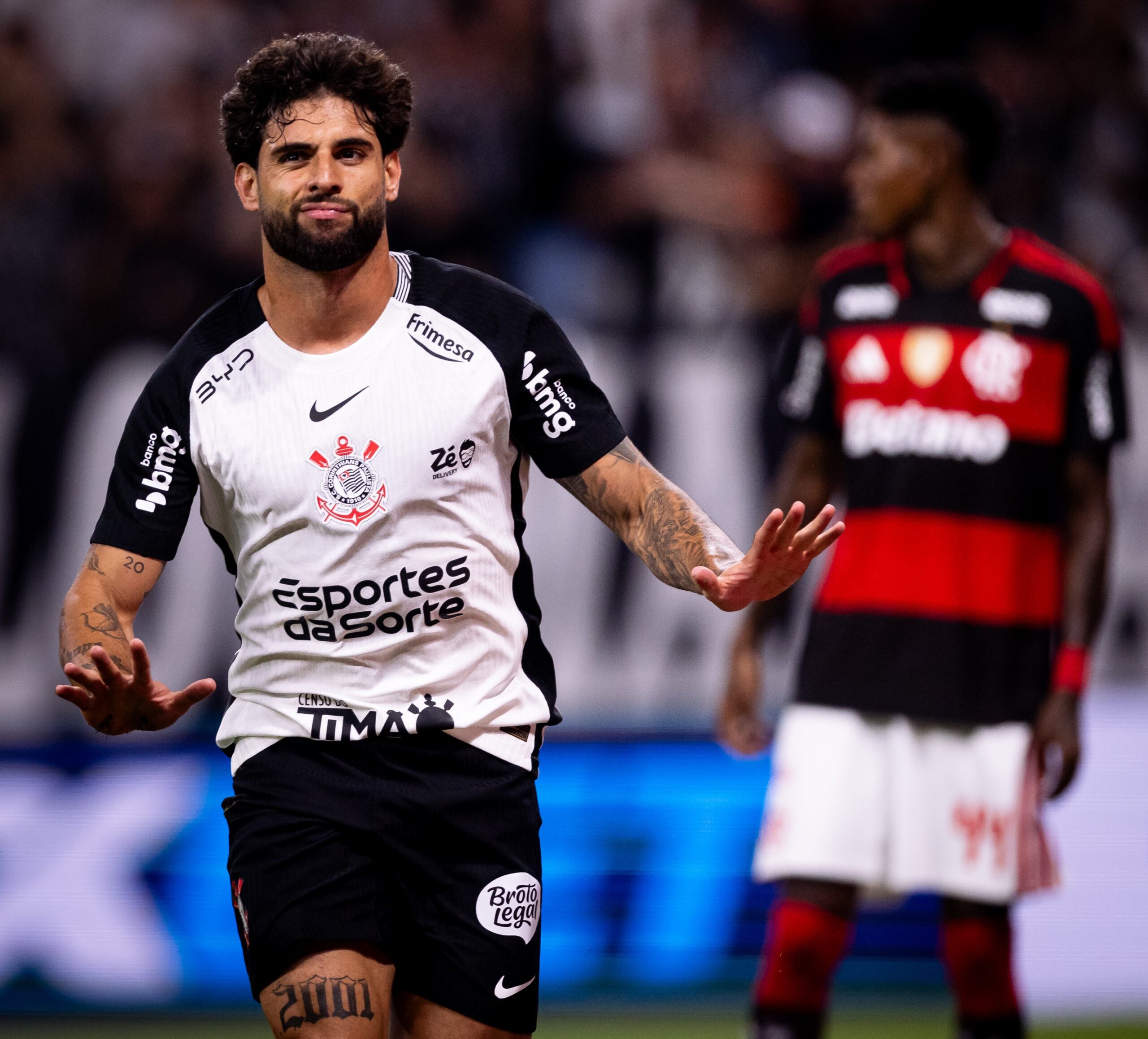 Yuri Alberto brilha no Corinthians e iguala Neto com gol contra o Flamengo