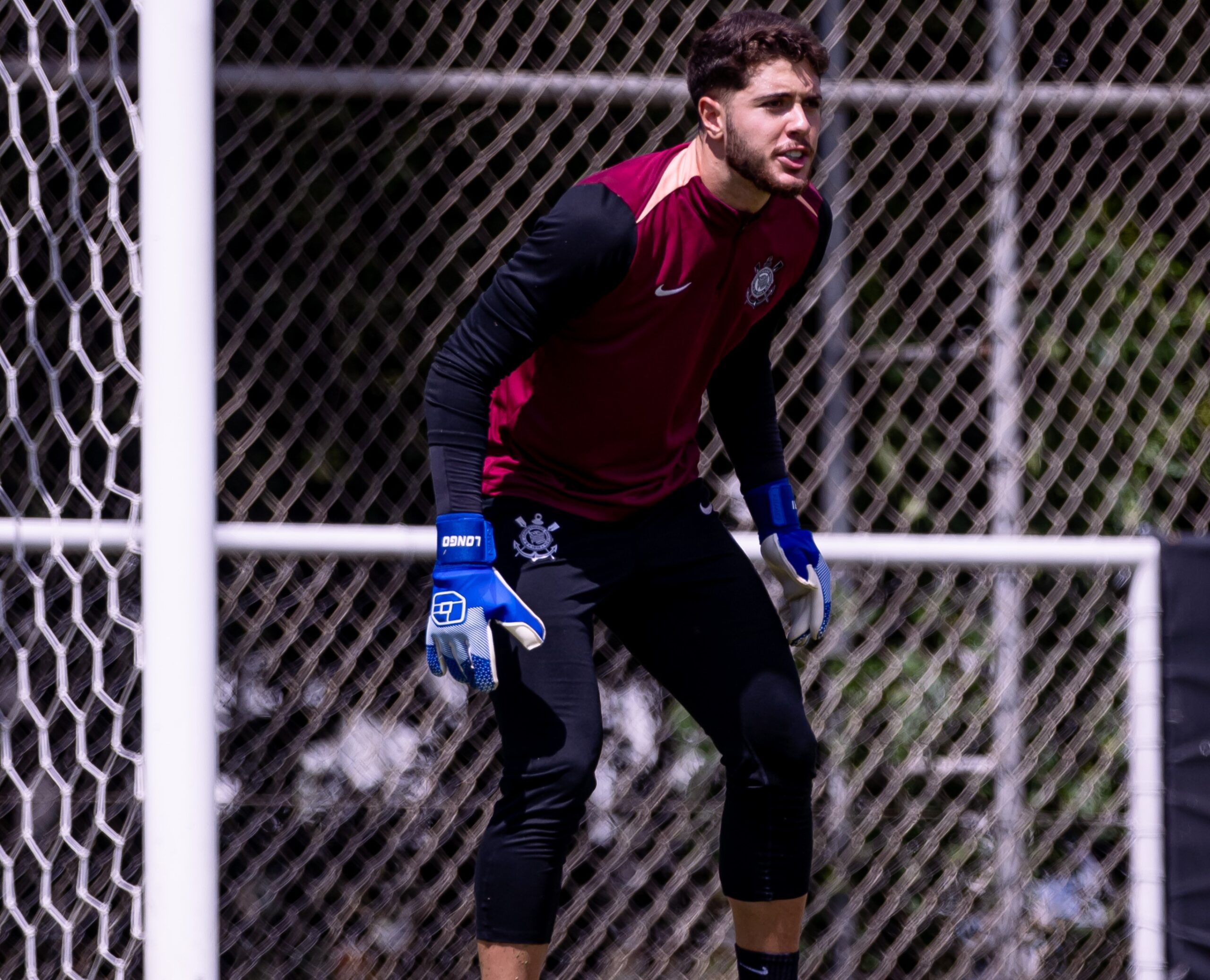 Felipe Longo pode assumir gol do Corinthians contra o Fluminense no Brasileirão