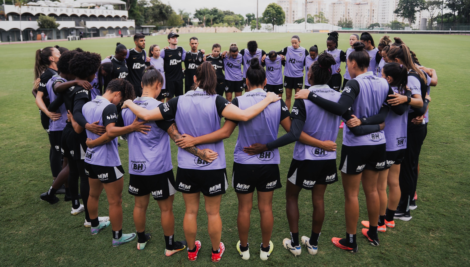 Atlético Feminino busca reação contra o Internacional no Brasileirão