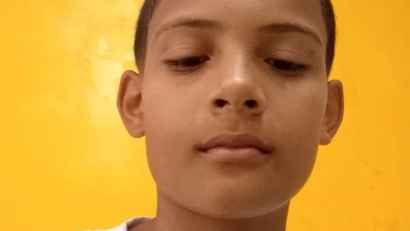 Família de adolescente que caiu de ônibus em movimento pede ajuda para enterro – imagem do artigo