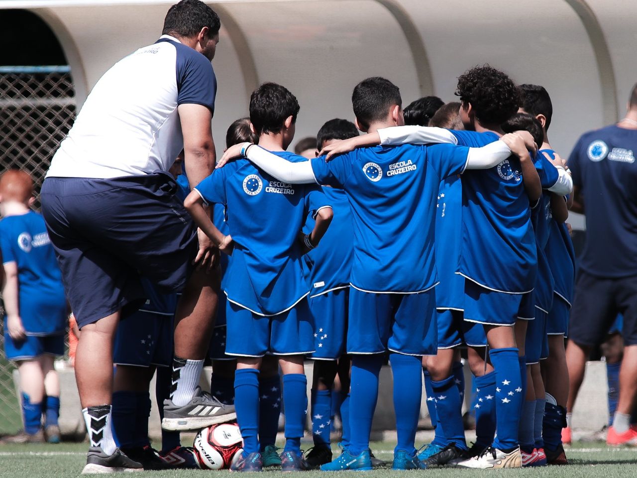 Cruzeiro promove Festival 5 Estrelas para 1.200 crianças em evento na Toca da Raposa – imagem do artigo