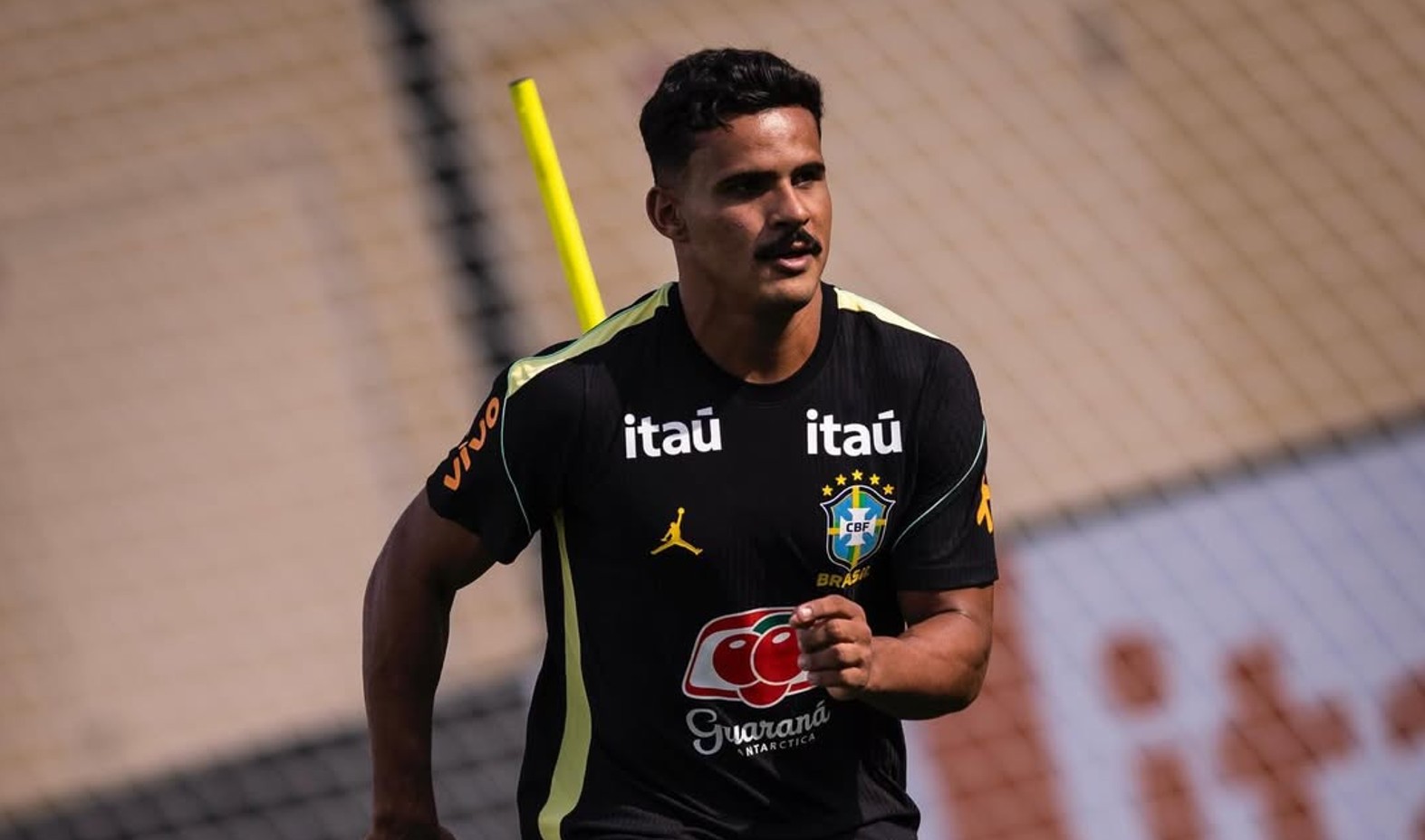 Kaiki Bruno confirmado no banco da seleção brasileira contra França