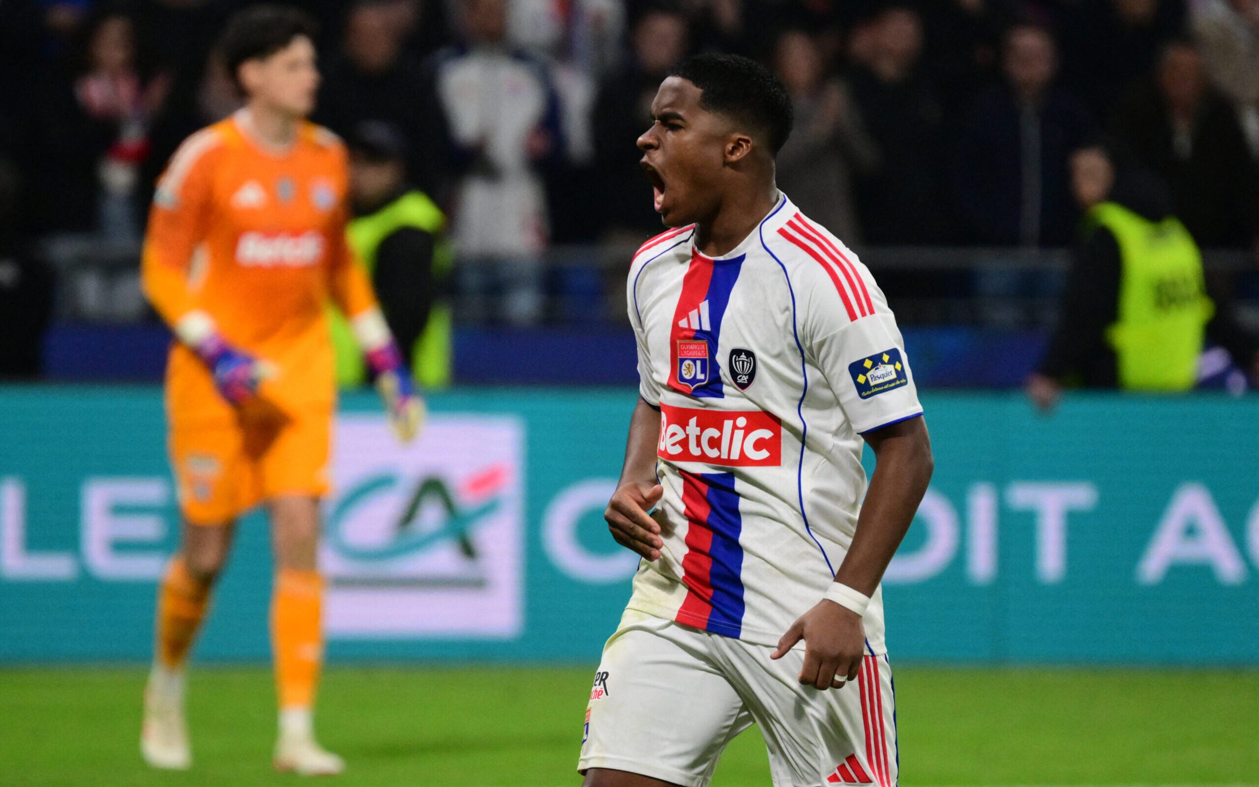 Endrick enfrenta seca de gols no Lyon e luta por vaga na Seleção Brasileira