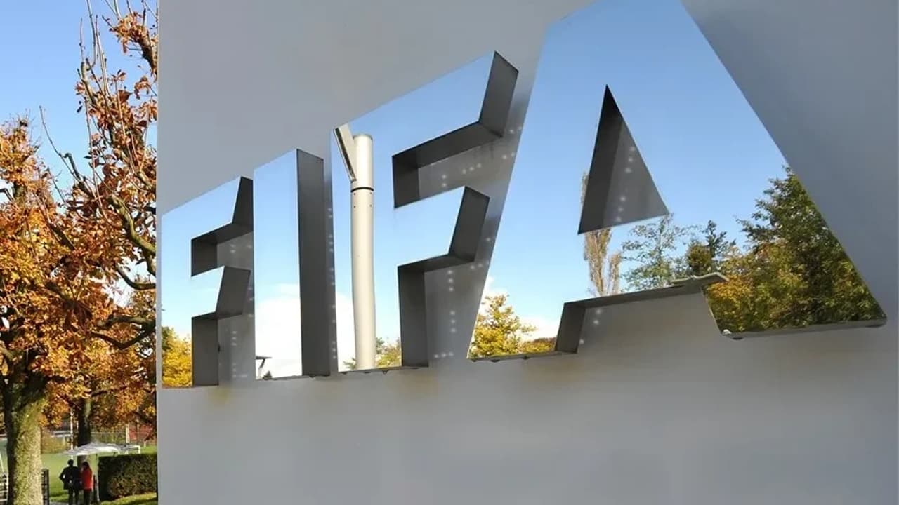 Fifa impõe presença feminina obrigatória nas comissões técnicas do futebol feminino