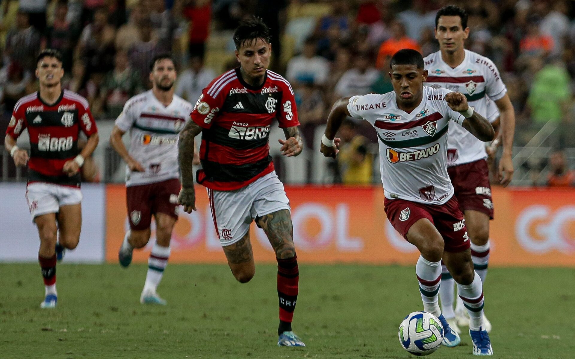 Fluminense e Flamengo se enfrentam no Maracanã em final eletrizante do Carioca 2026