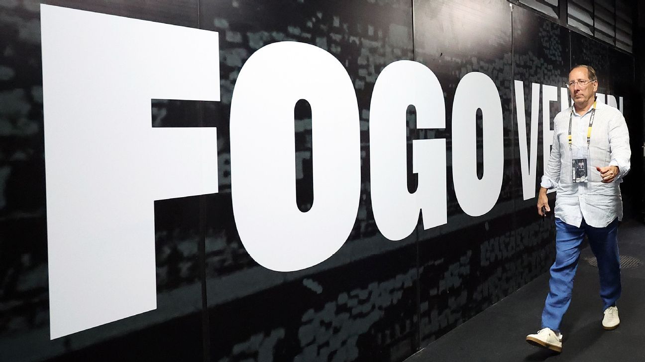 Justiça do Rio encerra processo contra John Textor e Botafogo; disputa vai para arbitragem