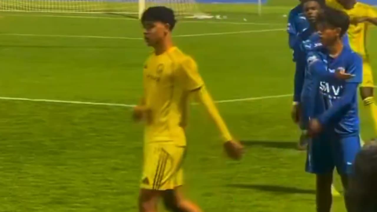 Cristiano Ronaldo Jr. mostra personalidade forte em clássico das categorias de base