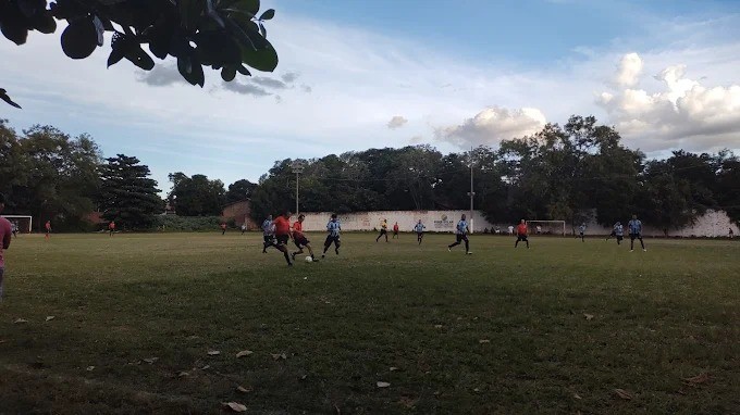 Discussão em campo de futebol termina com homem esfaqueado em Várzea Grande