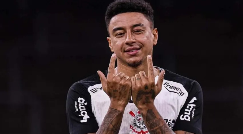 Jesse Lingard comenta comemoração de Flaco López e fala sobre futebol brasileiro