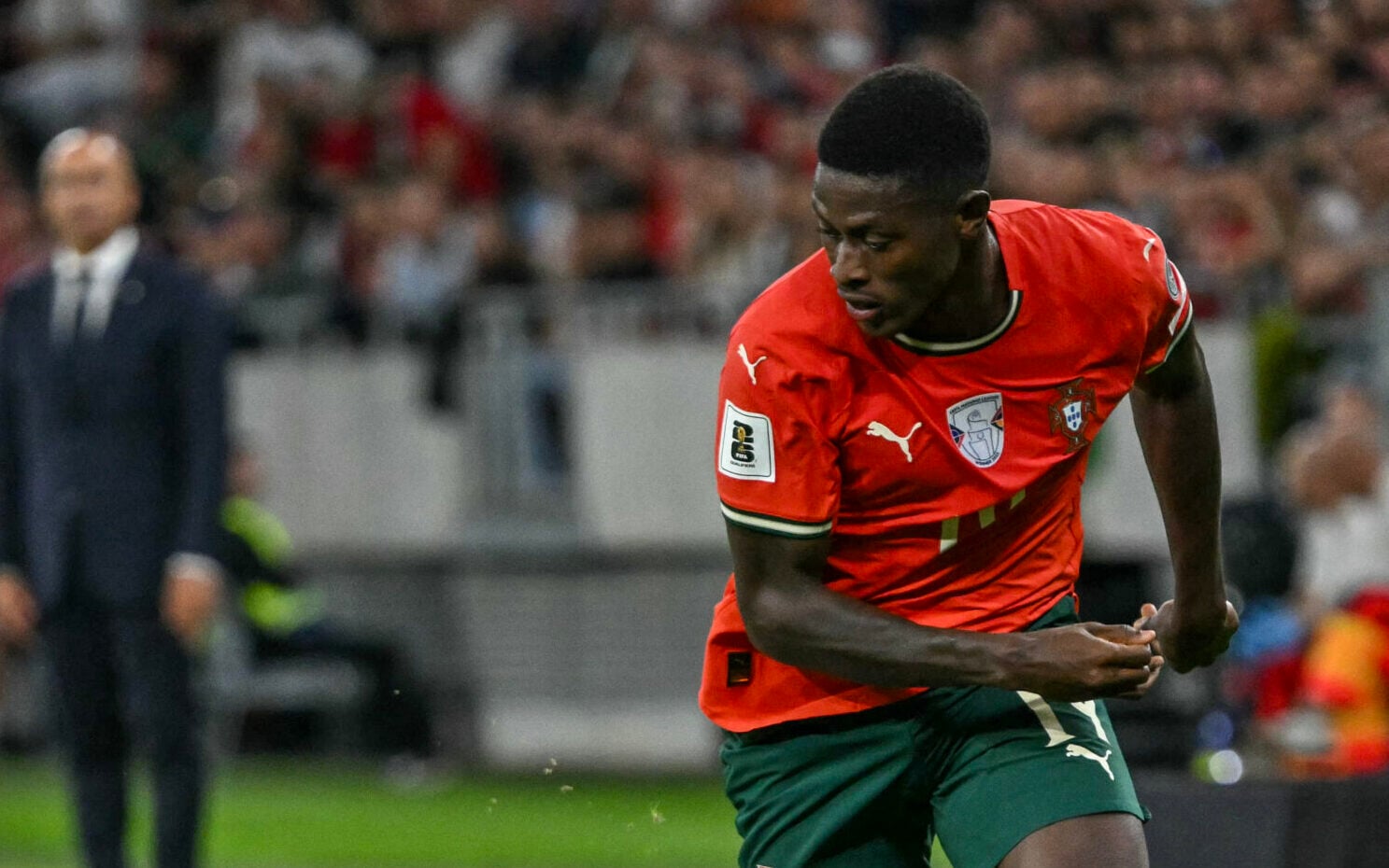 Agenda recheada no futebol: amistosos internacionais e clássicos femininos agitam o sábado