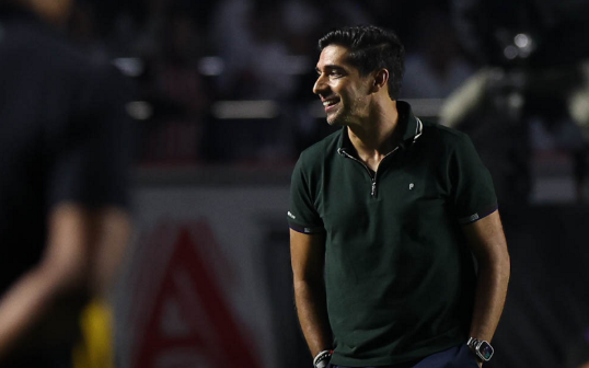 Palmeiras lidera o Brasileirão e iguala melhor início sob Abel Ferreira em 2026