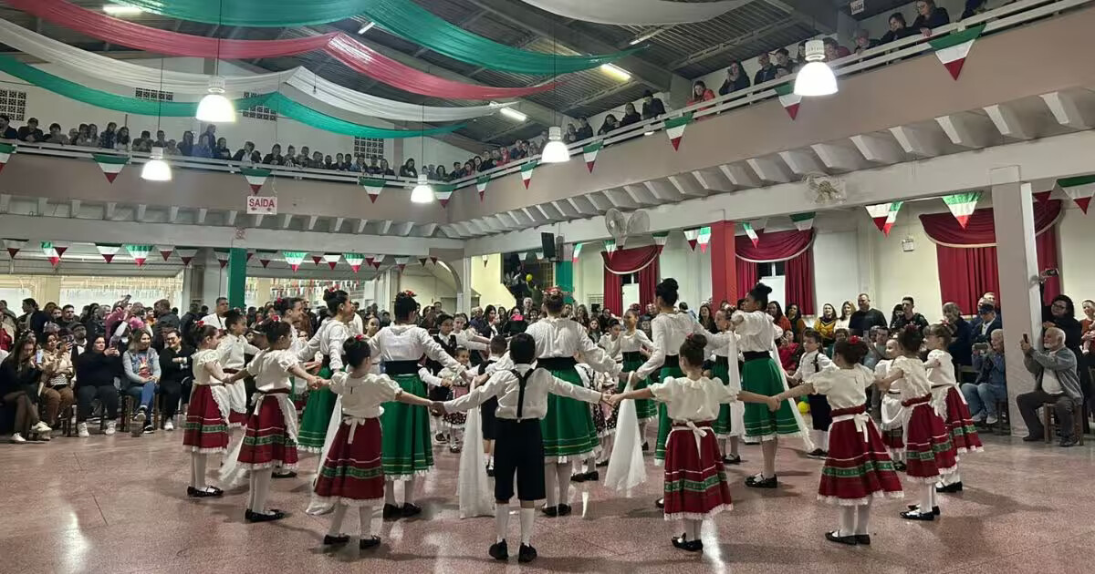 Festa Bergamasca de Botuverá retorna a junho com show do cantor italiano Luciano Bruno – imagem do artigo
