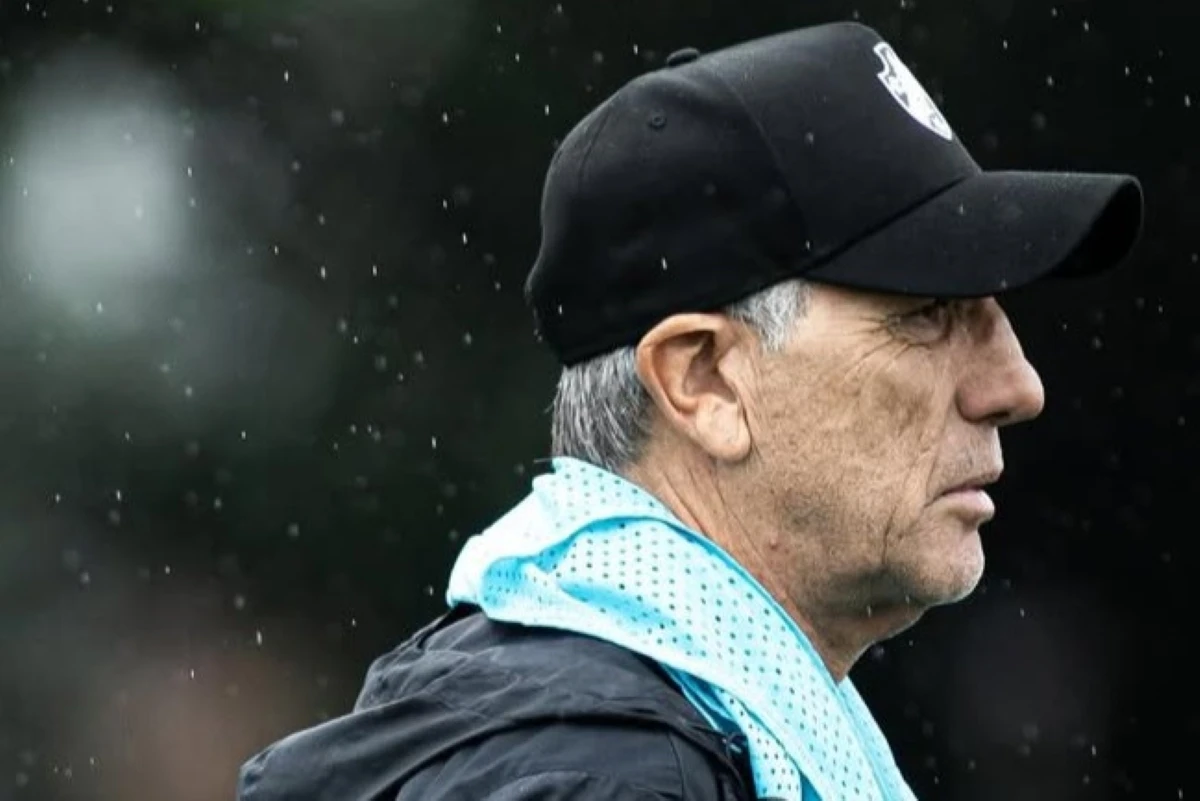 Vasco e Palmeiras se enfrentam em São Januário com estreia de Renato Gaúcho