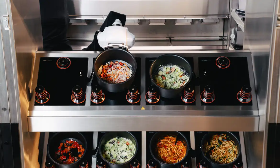 Cozinha robótica da GoodBytz revoluciona preparo de refeições e vence prêmio em 2026
