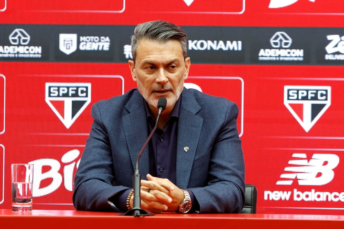 Roger Machado é apresentado no São Paulo após saída de Hernán Crespo