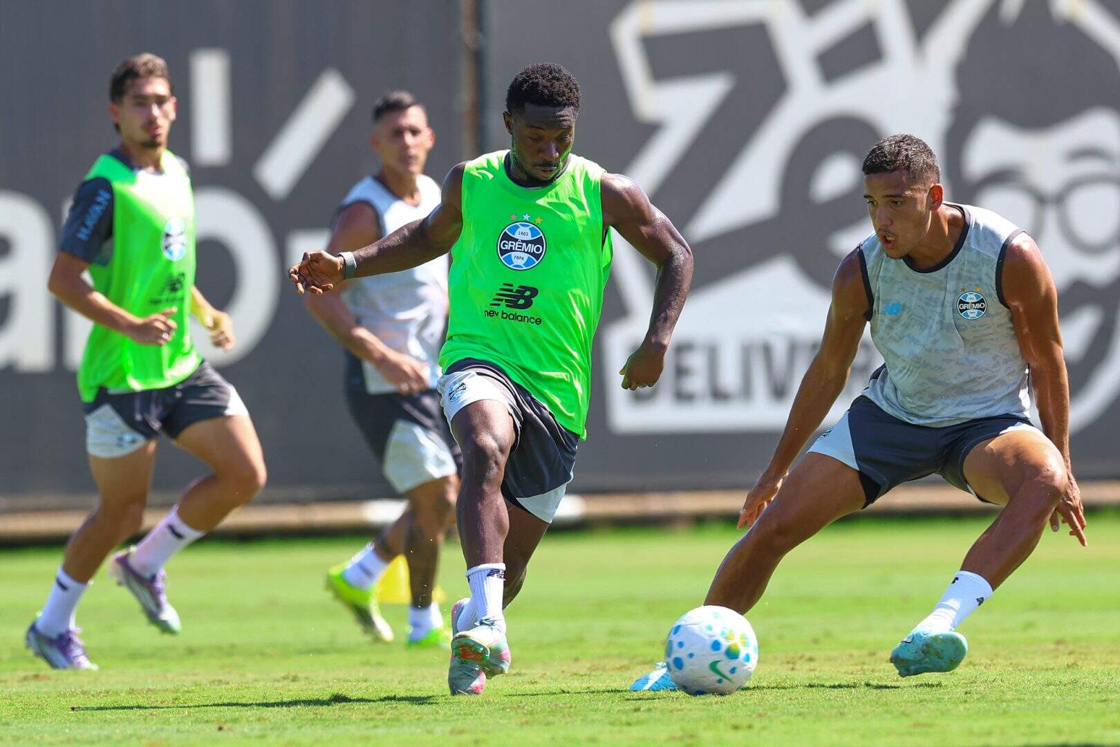 Grêmio Intensifica Preparação no CT Luiz Carvalho para Retorno ao Brasileirão