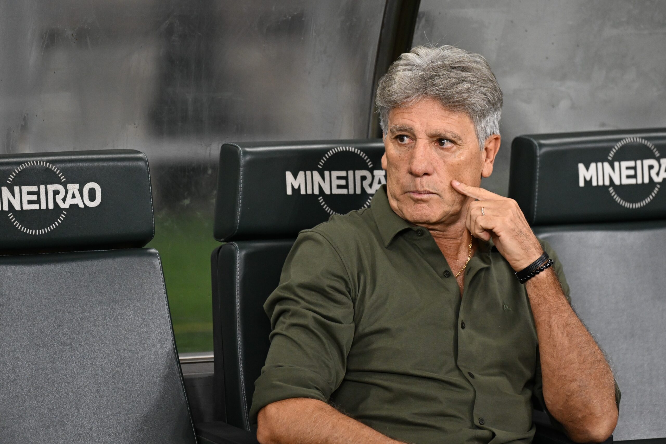 Jogadores colombianos no futebol brasileiro: desafios e adaptações em 2026