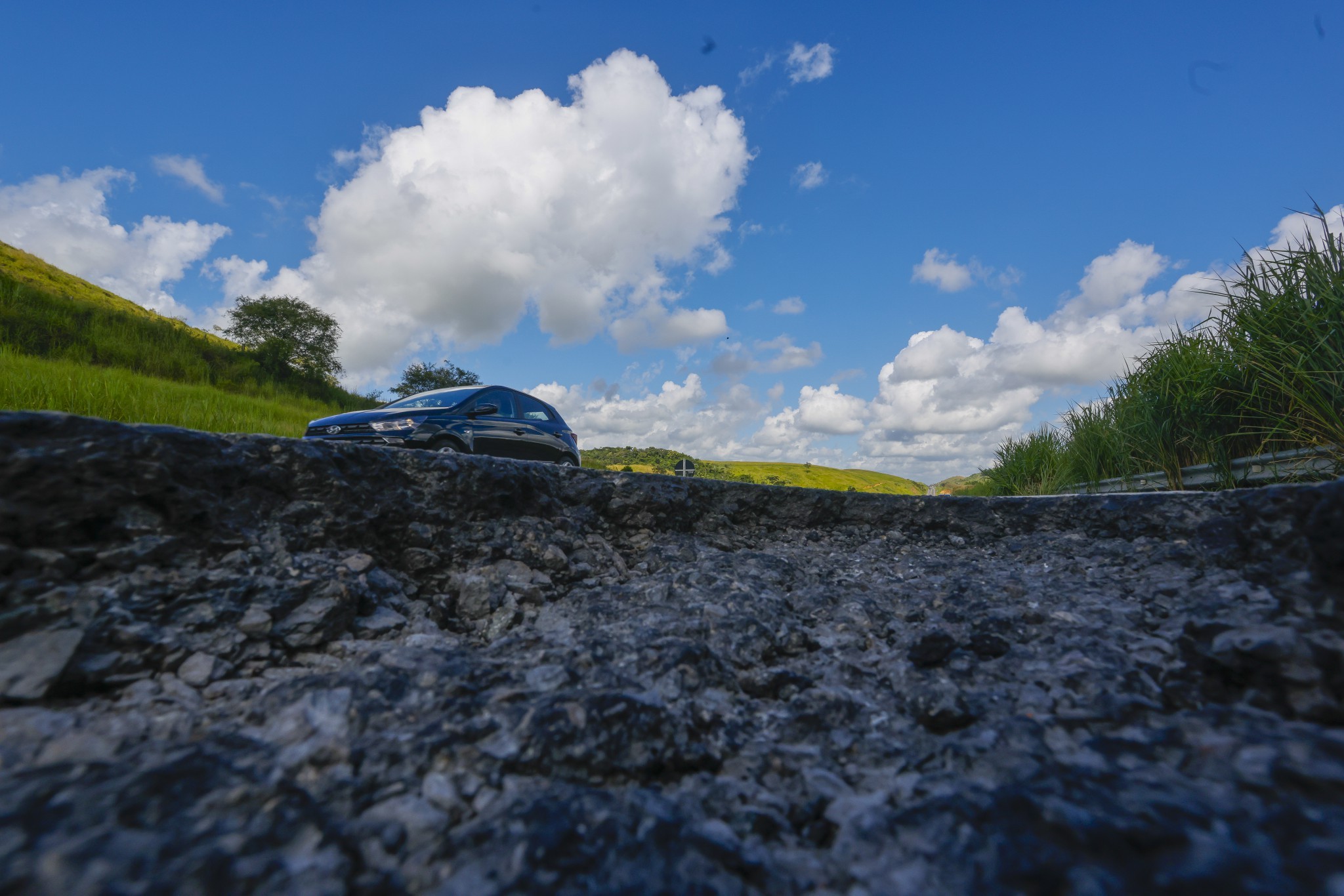 BR-393, a Rodovia do Aço, vive crise com buracos e acidentes em 2026