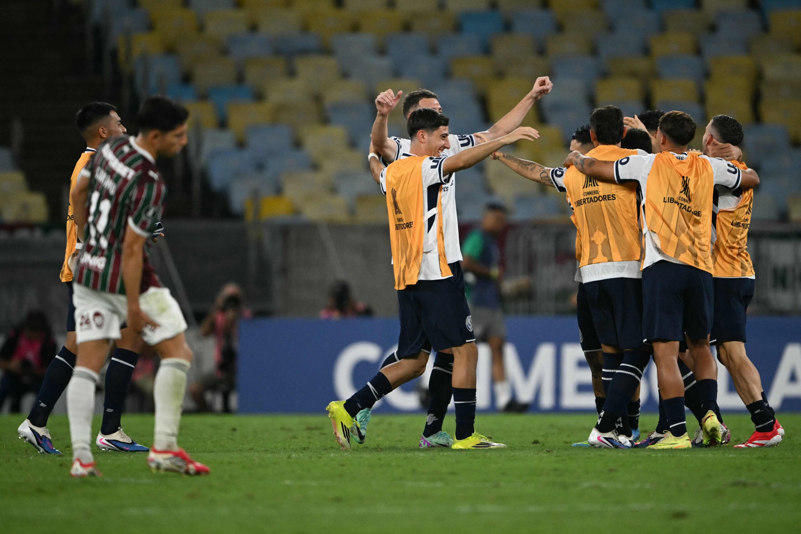 Independiente Rivadavia surpreende e vira sobre Fluminense no Maracanã